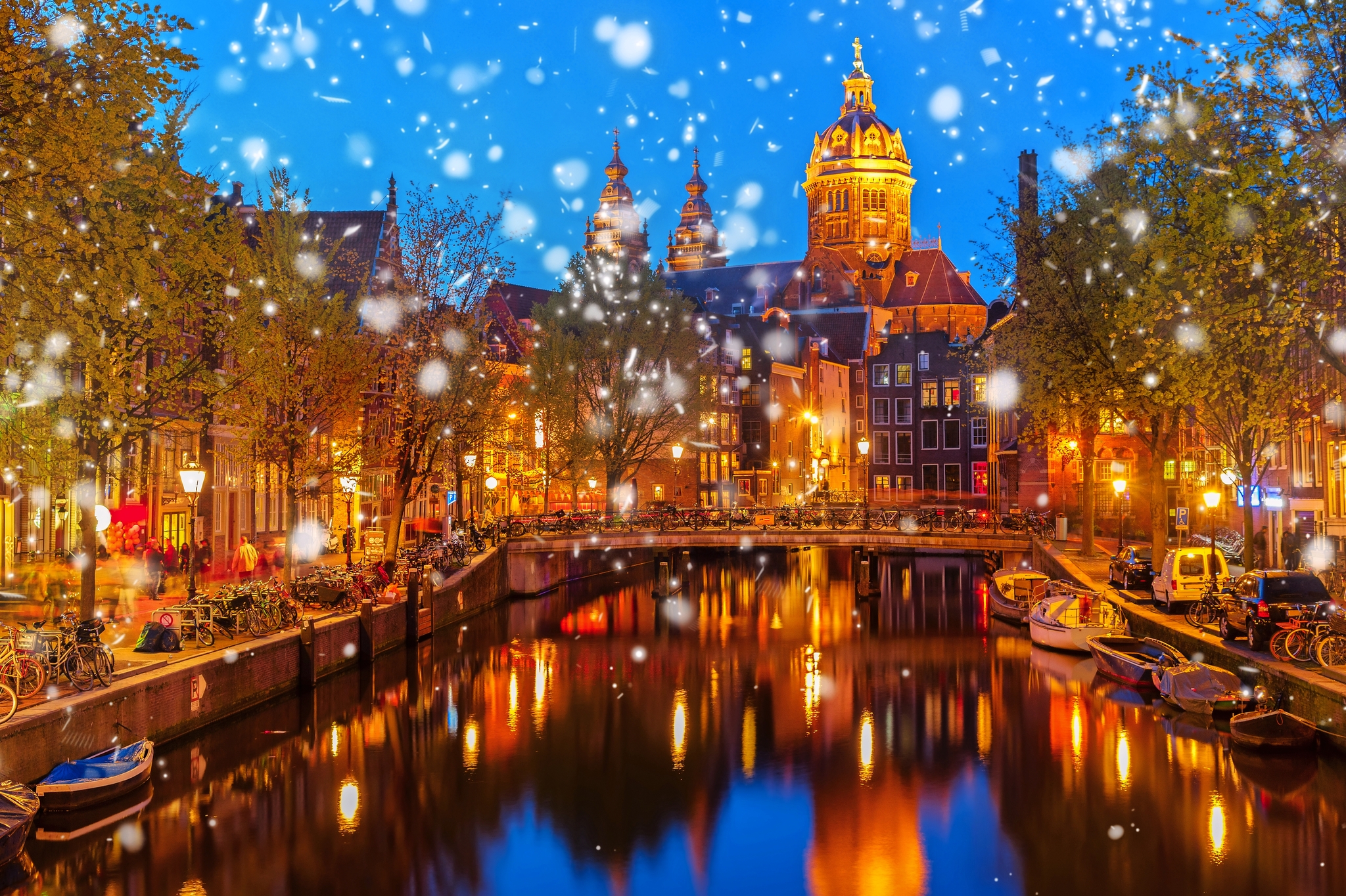 Basilika St. Nikolaus im Winter in Amsterdam, Deutschland Basilika St. Nikolaus im Winter in Amsterdam, Deutschland Bild