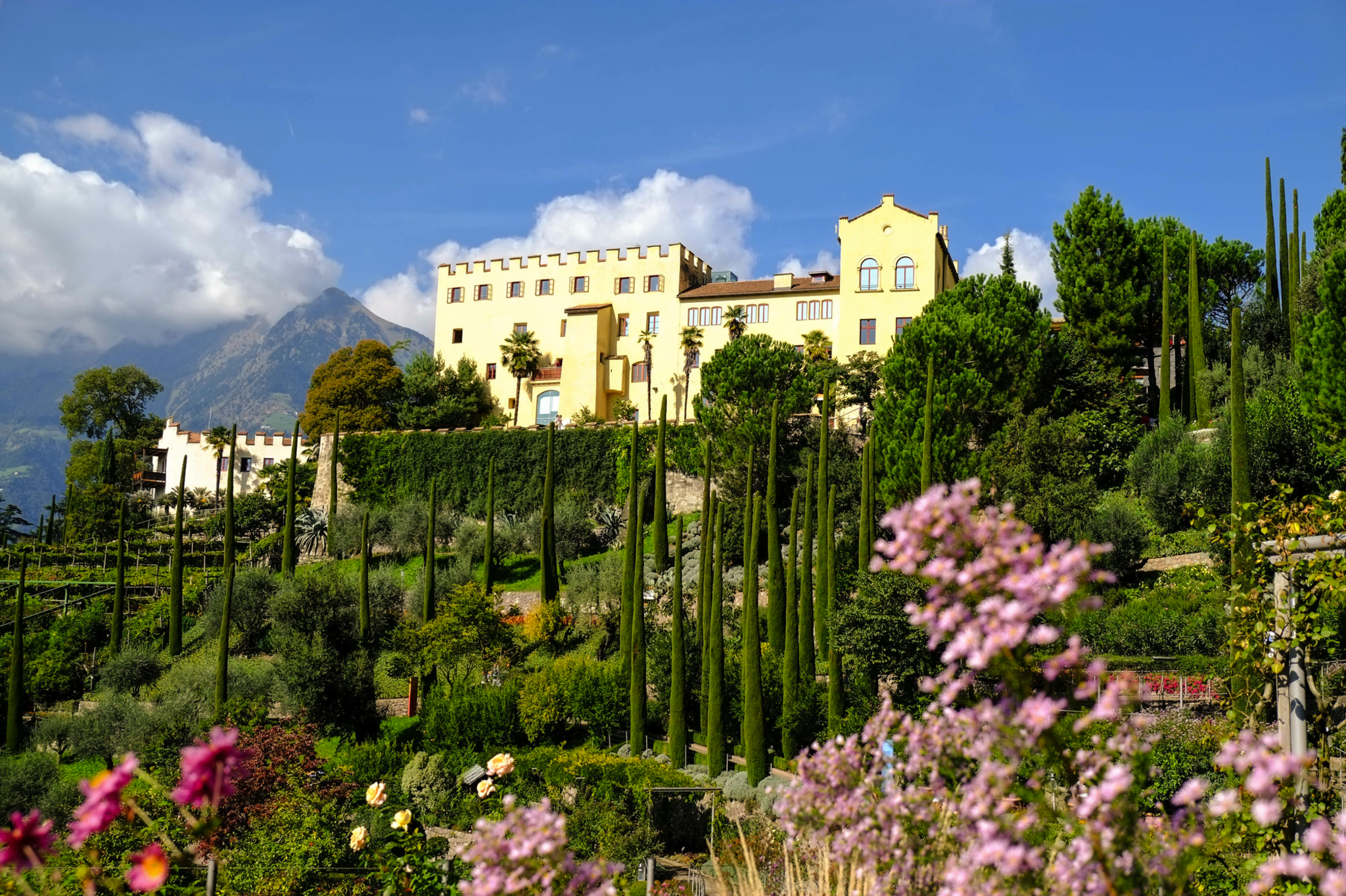 Schloss Trauttmansdorff in Meran, Italien Schloss Trauttmansdorff in Meran, Italien Bild