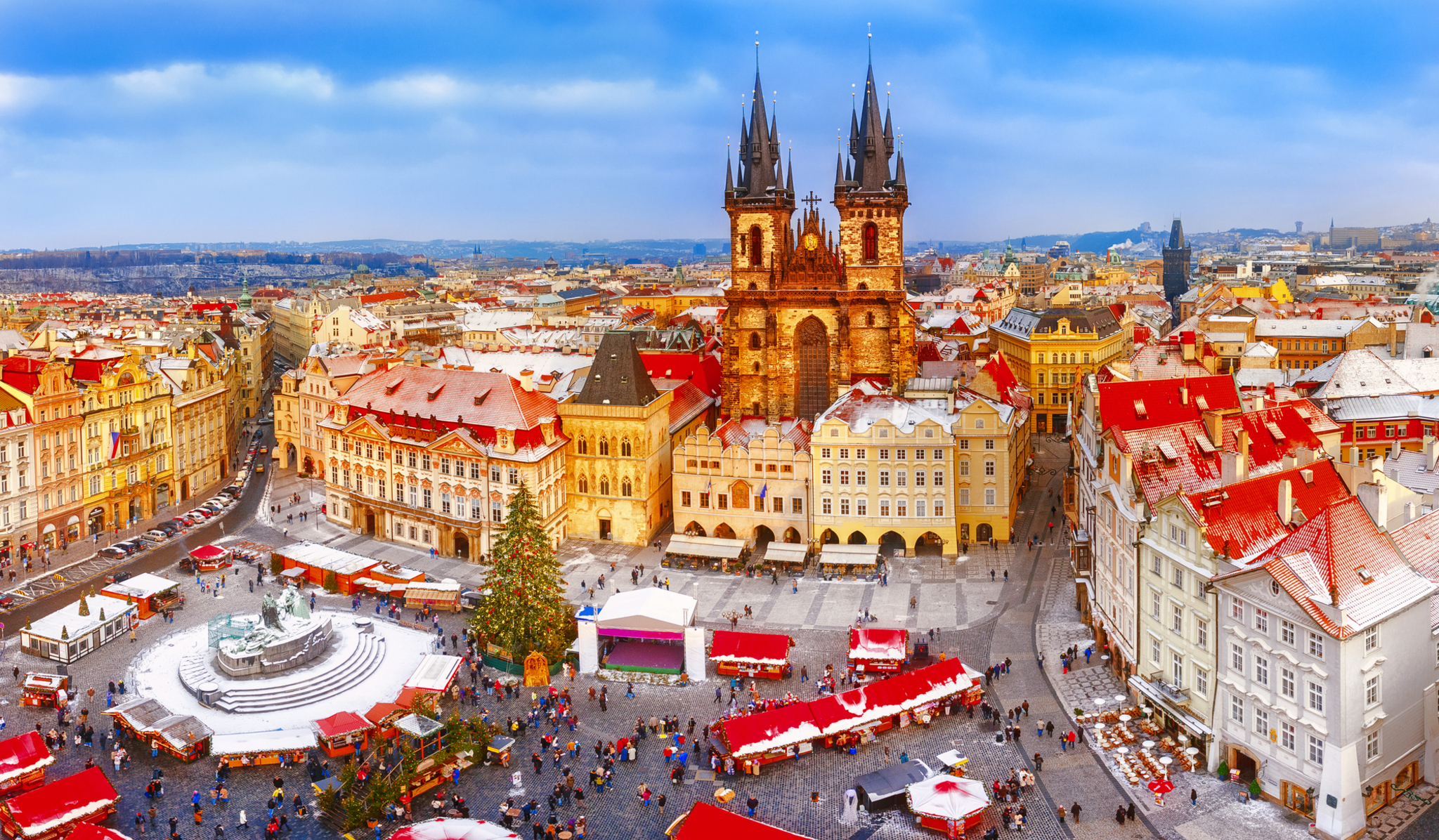Weihnachtsmarkt auf dem Altstädter Ring in Prag Weihnachtsmarkt auf dem Altstädter Ring in Prag Bild
