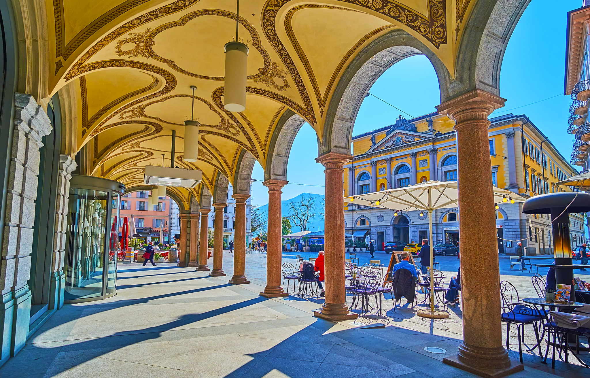 Piazza Riforma und Rathaus in Lugano Piazza Riforma und Rathaus in Lugano Bild