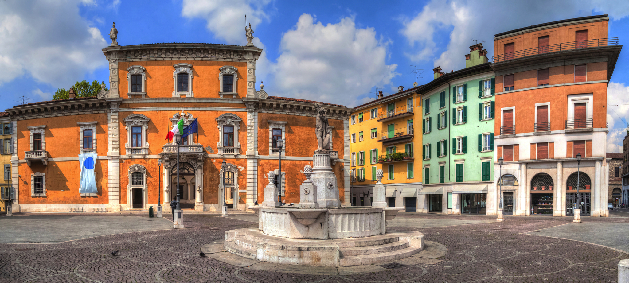 Piazza del Mercato in Brescia Piazza del Mercato in Brescia Bild