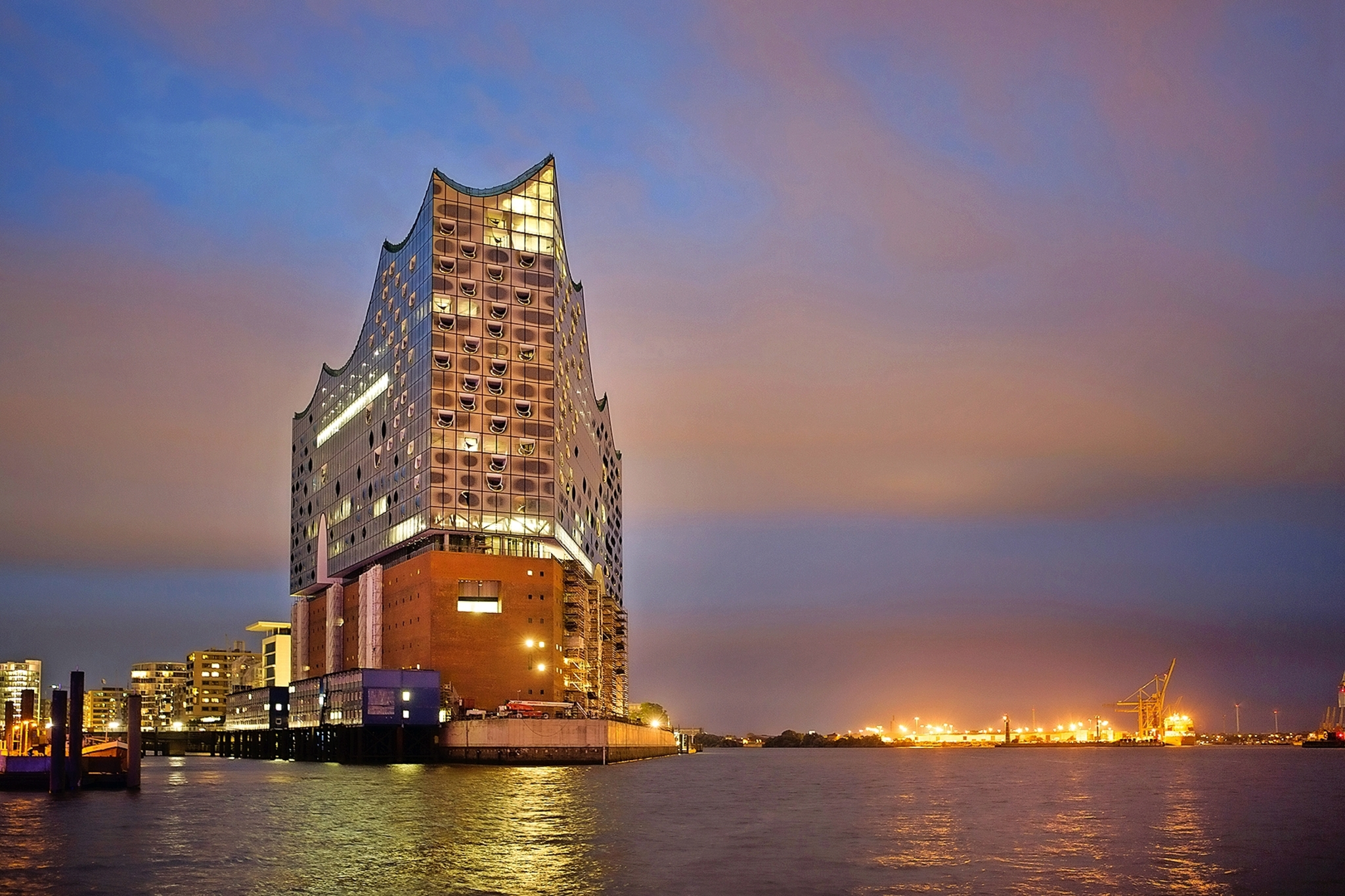 Das neue kulturelle Wahrzeichen: die Elbphilharmonie Das neue kulturelle Wahrzeichen: die Elbphilharmonie Bild