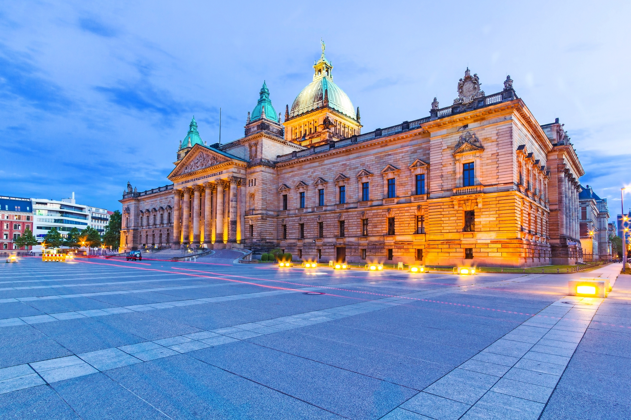 Bundesverwaltungsgericht Leipzig am Abend Bundesverwaltungsgericht Leipzig am Abend Bild