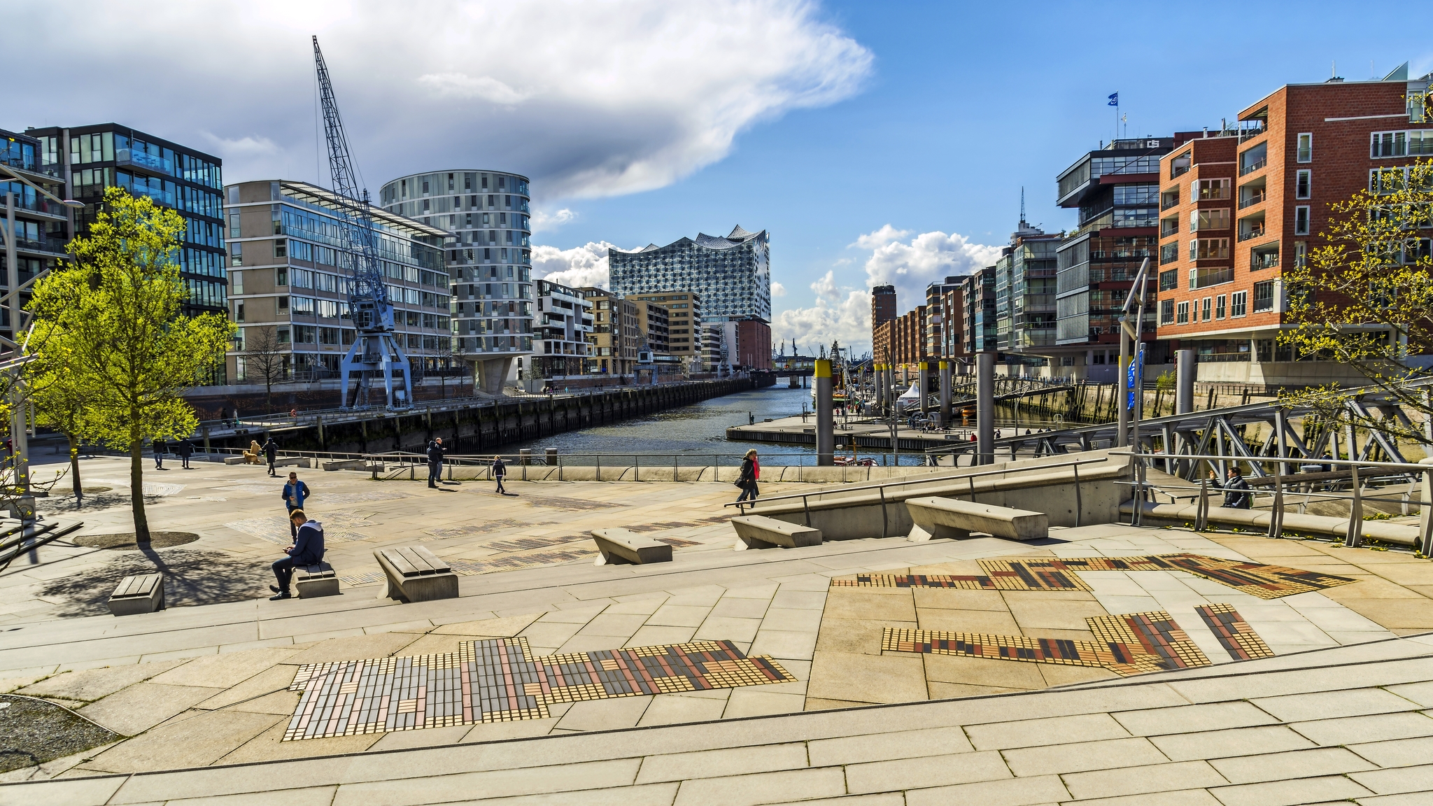 Speicherstadt mit Elbphilharmonie im Hintergrung, Deutschland Speicherstadt mit Elbphilharmonie im Hintergrung, Deutschland Bild